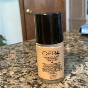 NWOT OFRA foundation shade 04